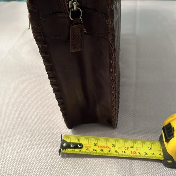 Ladies Western Hand Tooled Leather Laptop Bag with sterling sliver conchos. - Picture 3 of 7